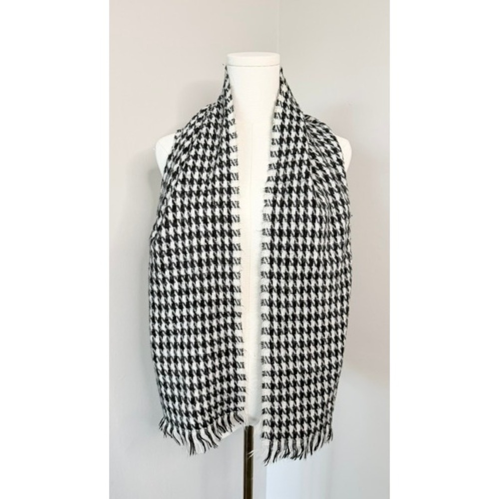 Houndstooth Scarf Black White Eyelash Fringe Knit Winter Wrap Accessory